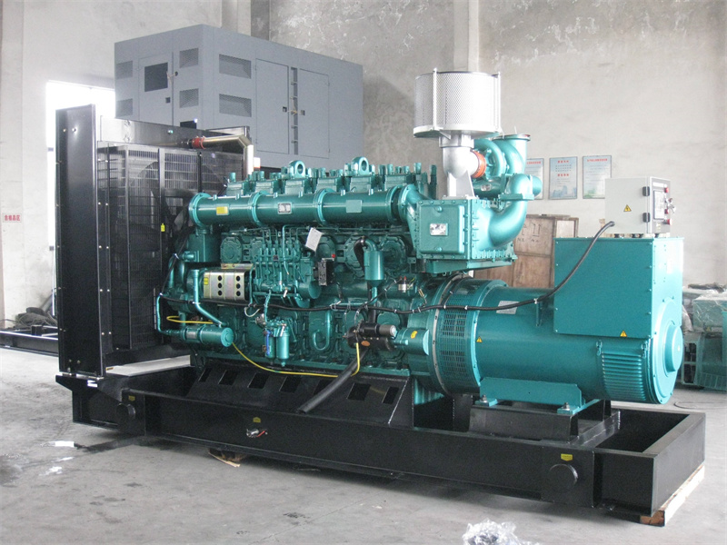 古交200KW 柴油发电机的油耗是多少？
